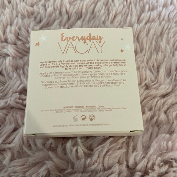 🥥EVERYDAY VACAY COCONUT SETTING POWDER🥥 - Picture 2 of 3